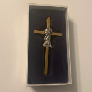 Gold Pewter Cross‎ Girl Praying Singer 4 Inch